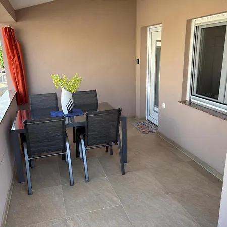 Apartment Mare Vir